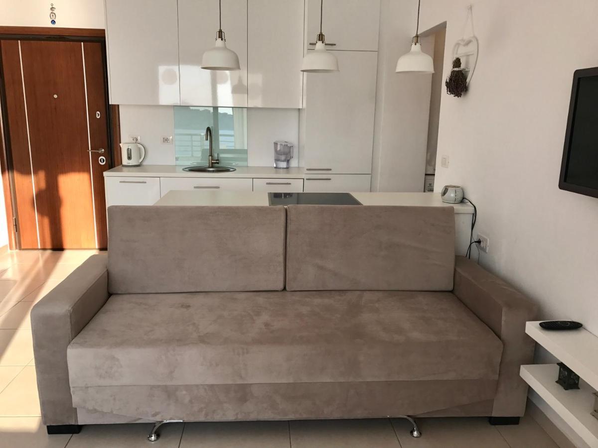 Seaside View Apartment Sarande Bagian luar foto