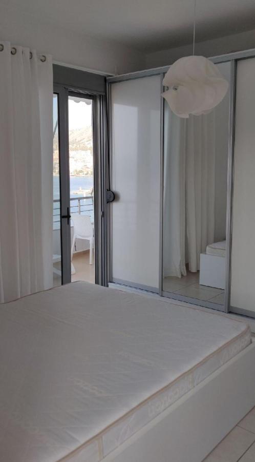 Seaside View Apartment Sarande Bagian luar foto