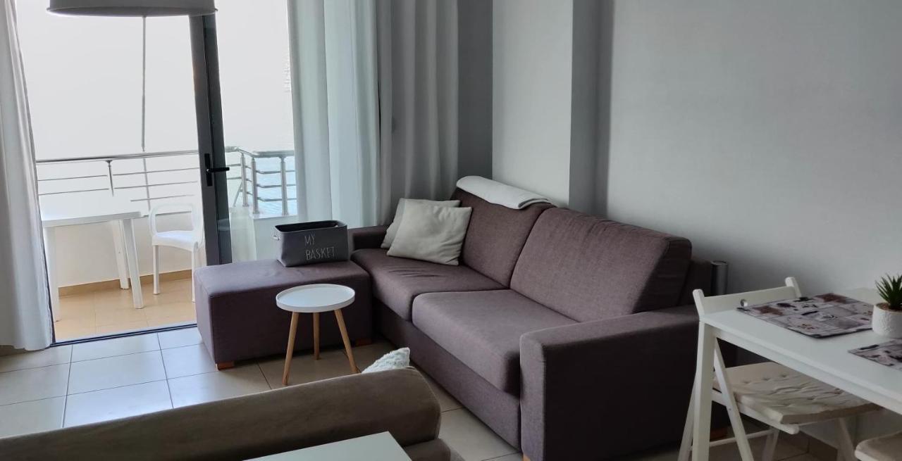 Seaside View Apartment Sarande Bagian luar foto